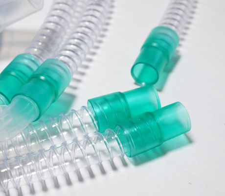 Bon prix Dispositifs d'anesthésie médicale jetables pour les voies respiratoires Circuit respiratoire ondulé en PVC en ligne