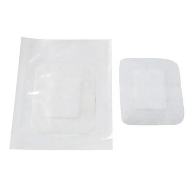 Bon prix Pansement chirurgical non tissé stérile d'adhésif de 10*15CM avec des certificats d'OIN de la CE en ligne