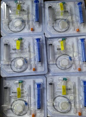 Bon prix Kit de CVC stérile avec cathéter à double lumière de 8 Fr x 20 cm et aiguille d'introduction de 18 GA pour utilisation en USI et en chirurgie en ligne