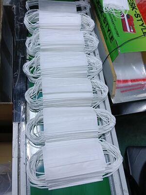 Bon prix Masques chirurgicaux stériles à 3 couches emballés individuellement 50 paquets jetables 98% filtration en ligne