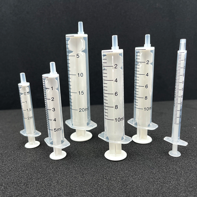Bon prix Seringue en PVC à deux parties sans bouchon en caoutchouc Seringue stérile jetable pour usage hospitalier En ligne