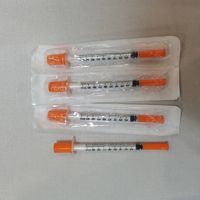 Bon prix seringue d'injection d'insuline 1ml avec 100 unités ou 40 unités concentriques d'aiguille fixe en ligne